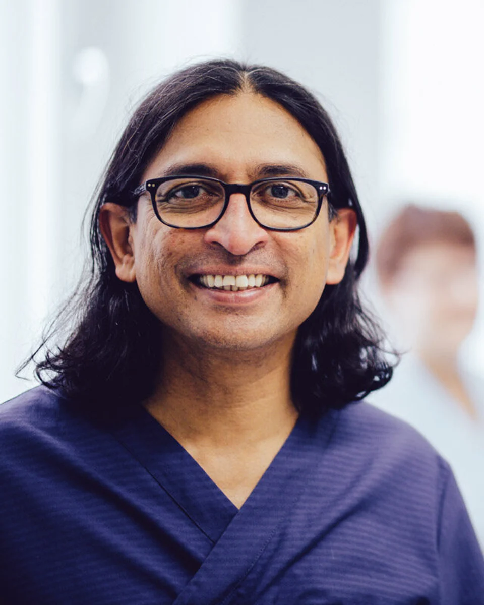 Dentist — facial aesthetics, implants and orthodontics Jeevana Subasinghe ved Providental Hammaslääkärit
