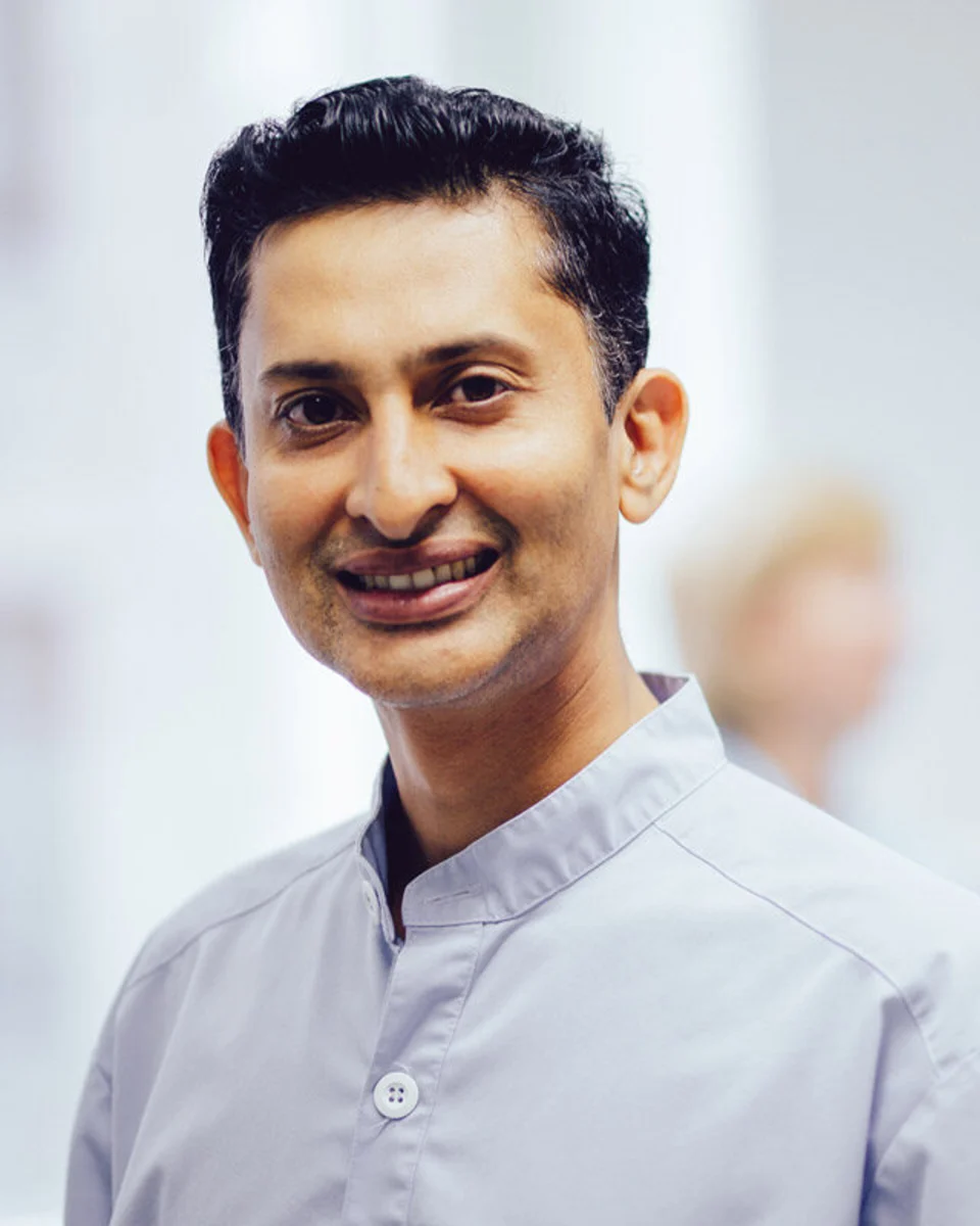 Lead dentist — MSc Restorative Dentistry, PG Dip Orthodontics Thomas Thottungal ved Providental Hammaslääkärit
